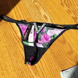Victoria's secret bling V-string panty size medium